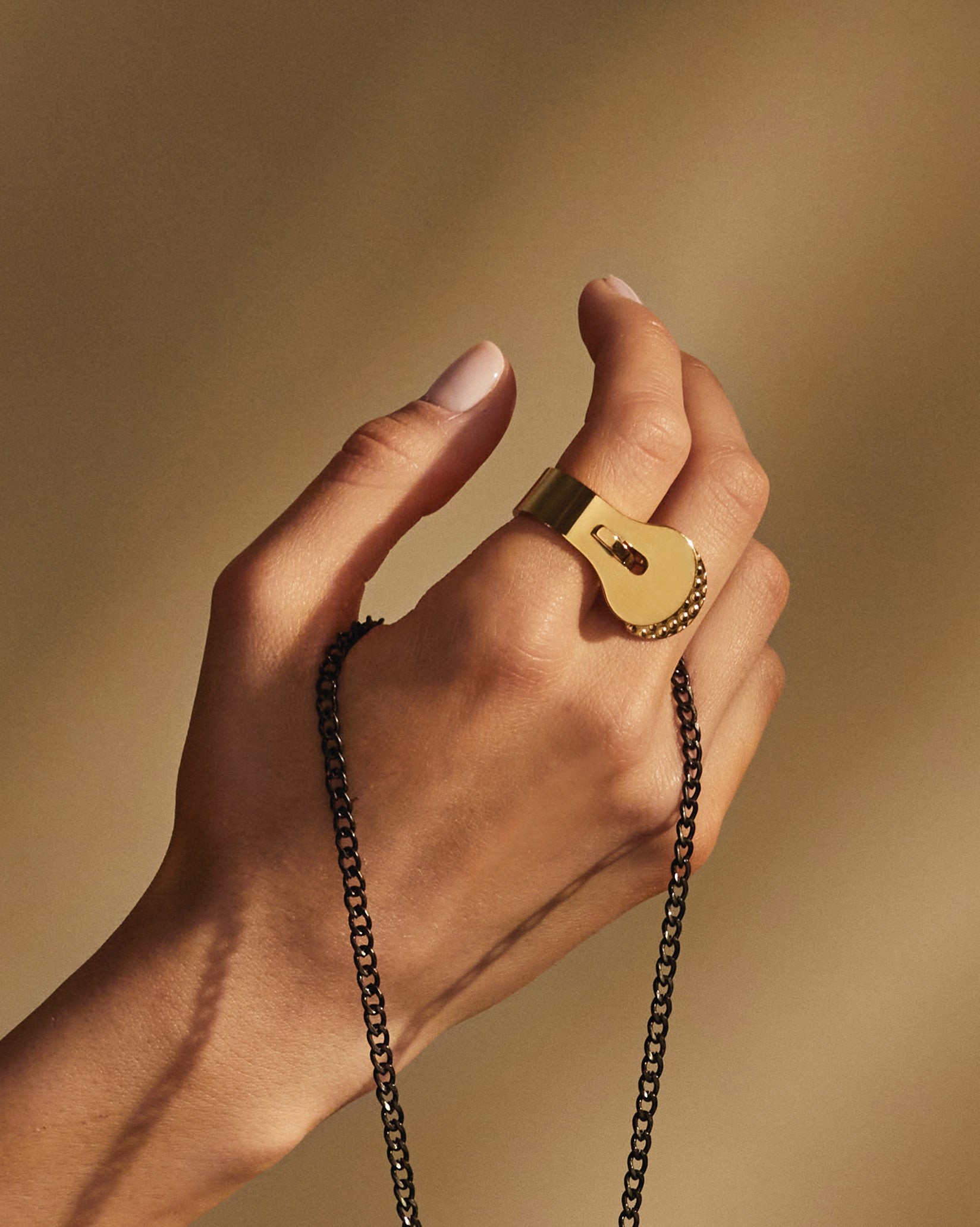 Trama L - 18 Ring Alessi 1