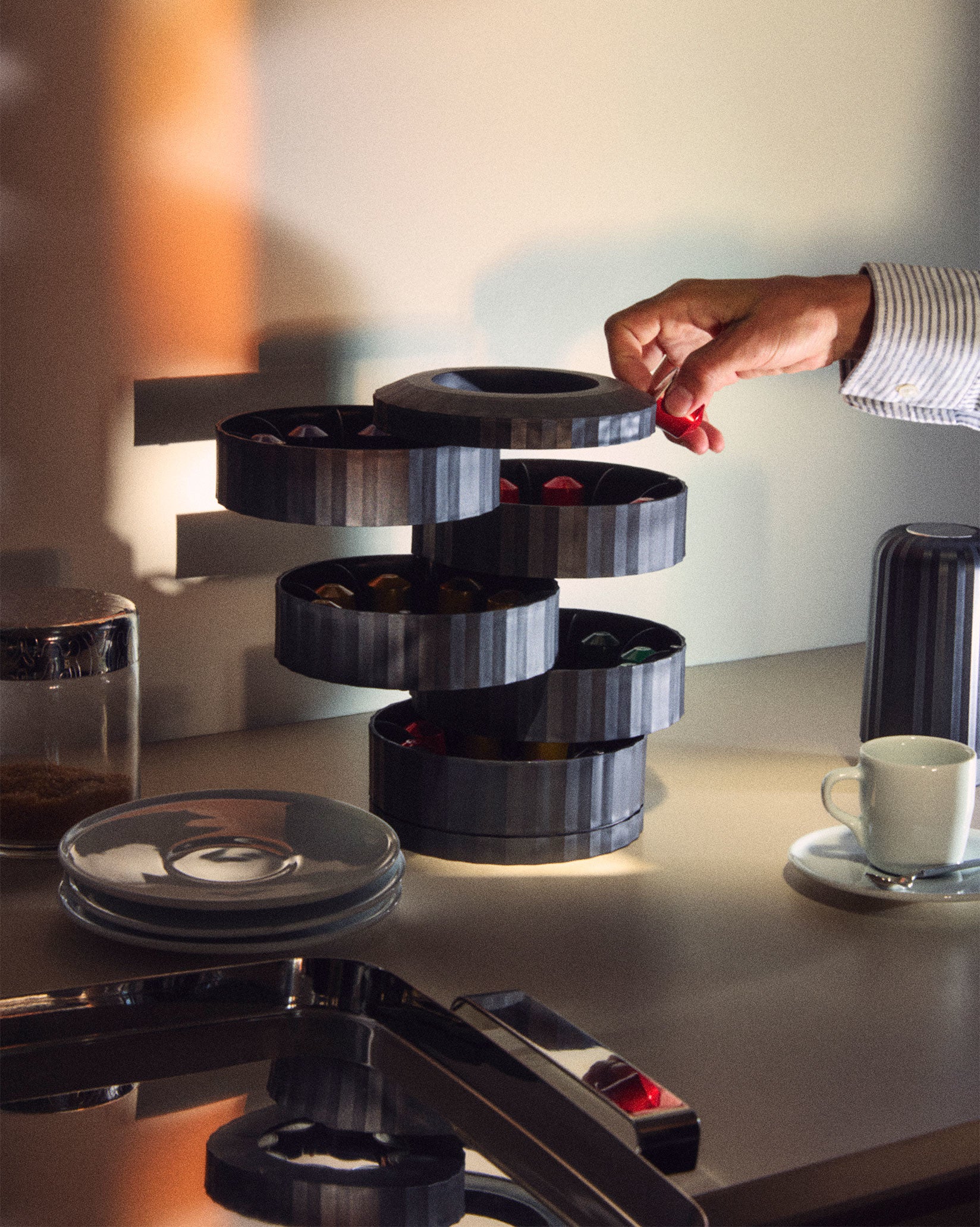 Plissé white Capsule holder Alessi