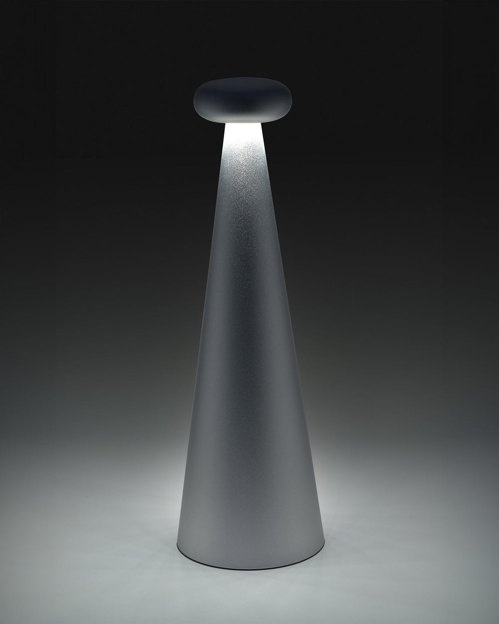 AST02 G_02 luce fredda.jpg