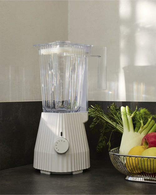 Plissé red Blender. European plug Alessi 1