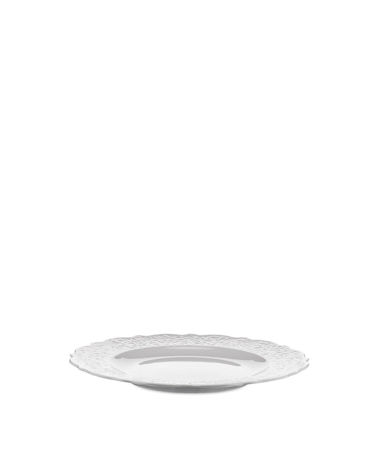 Disegnato da Marcel Wanders, il set di piatti da tavola Dressed presenta una sofisticata texture impressa sul bordo, con un bordo esterno finemente smerlato. Realizzato in porcellana bianca, è un set di 4 piatti per creare una tavola elegante.