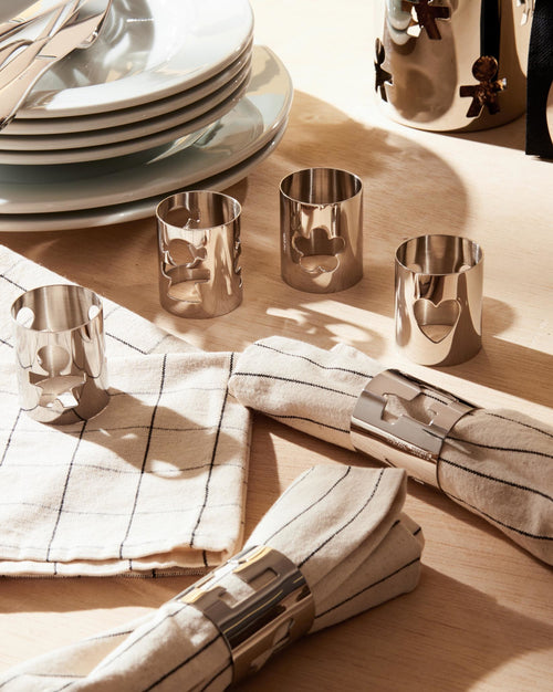 Girotondo heart Napkin ring Alessi
