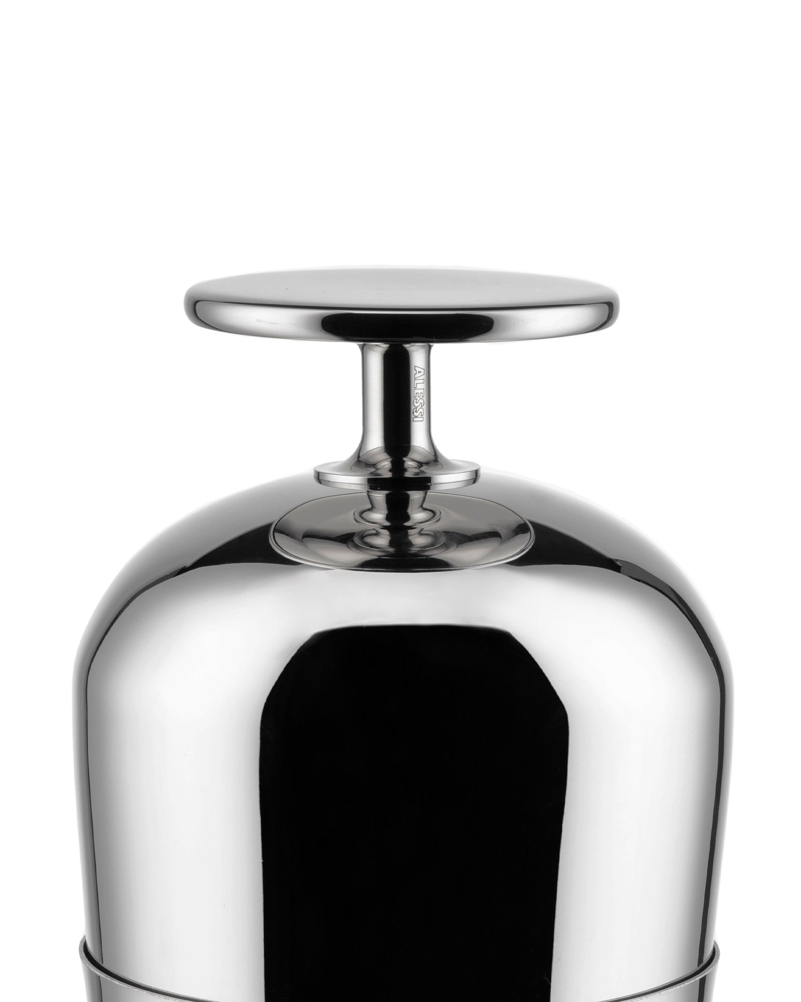 The tending box Default Title “Parisienne” cocktail shaker in 18/10 stainless steel. Alessi