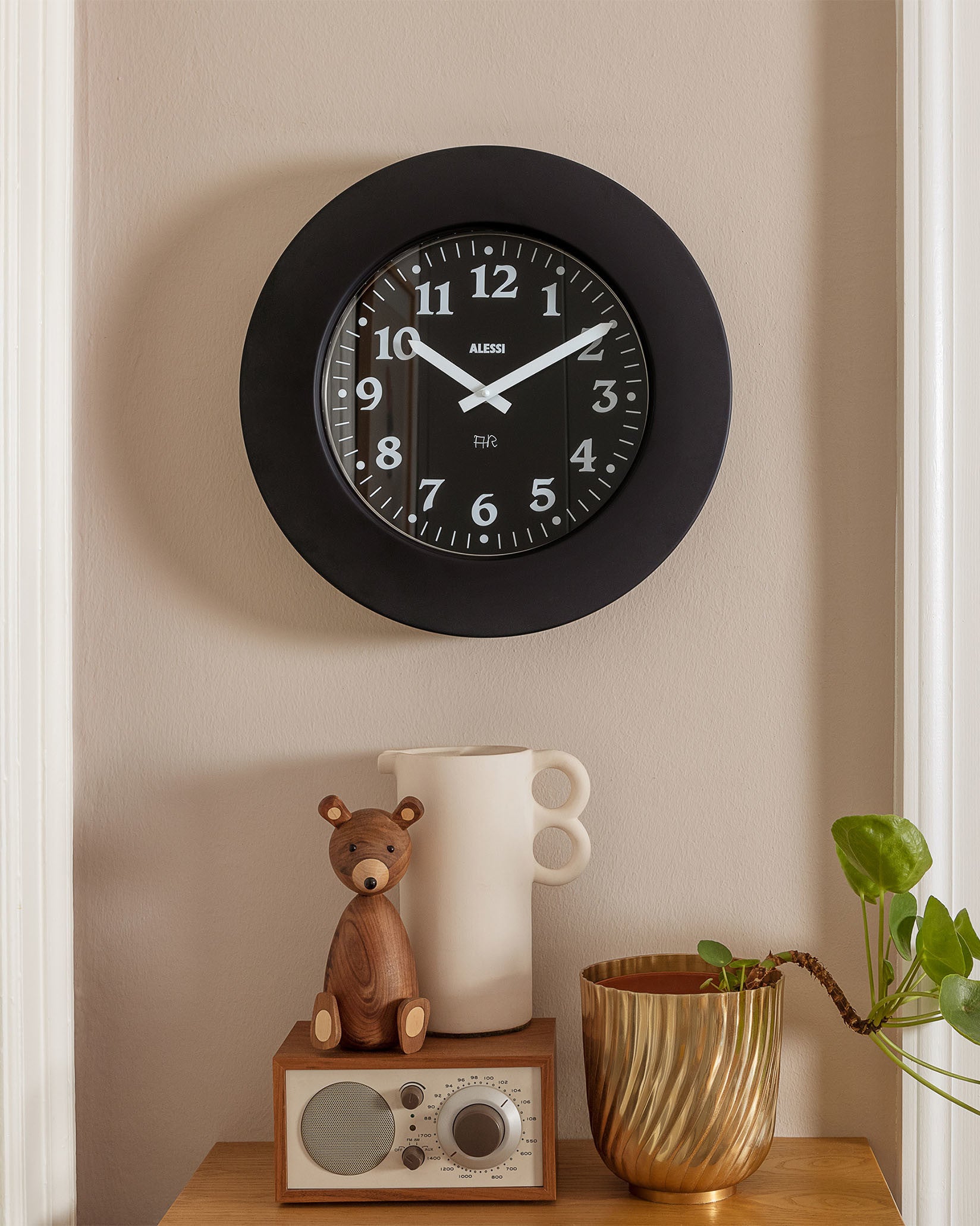 Momento black Wall clock Alessi